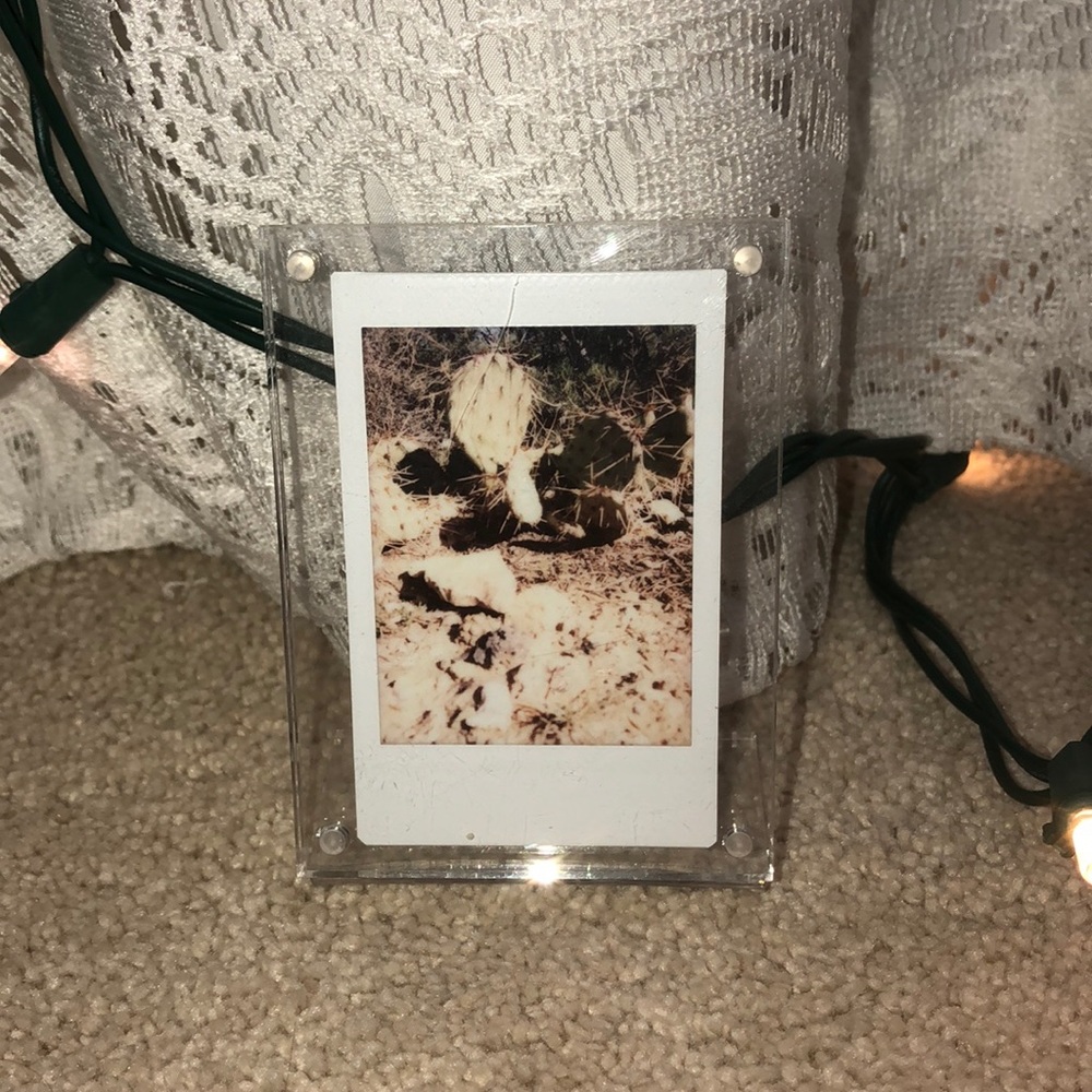 Poloaroid picture frame